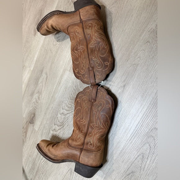 Ariat Shoes - Ariat Tan Leather Cowboy Boots